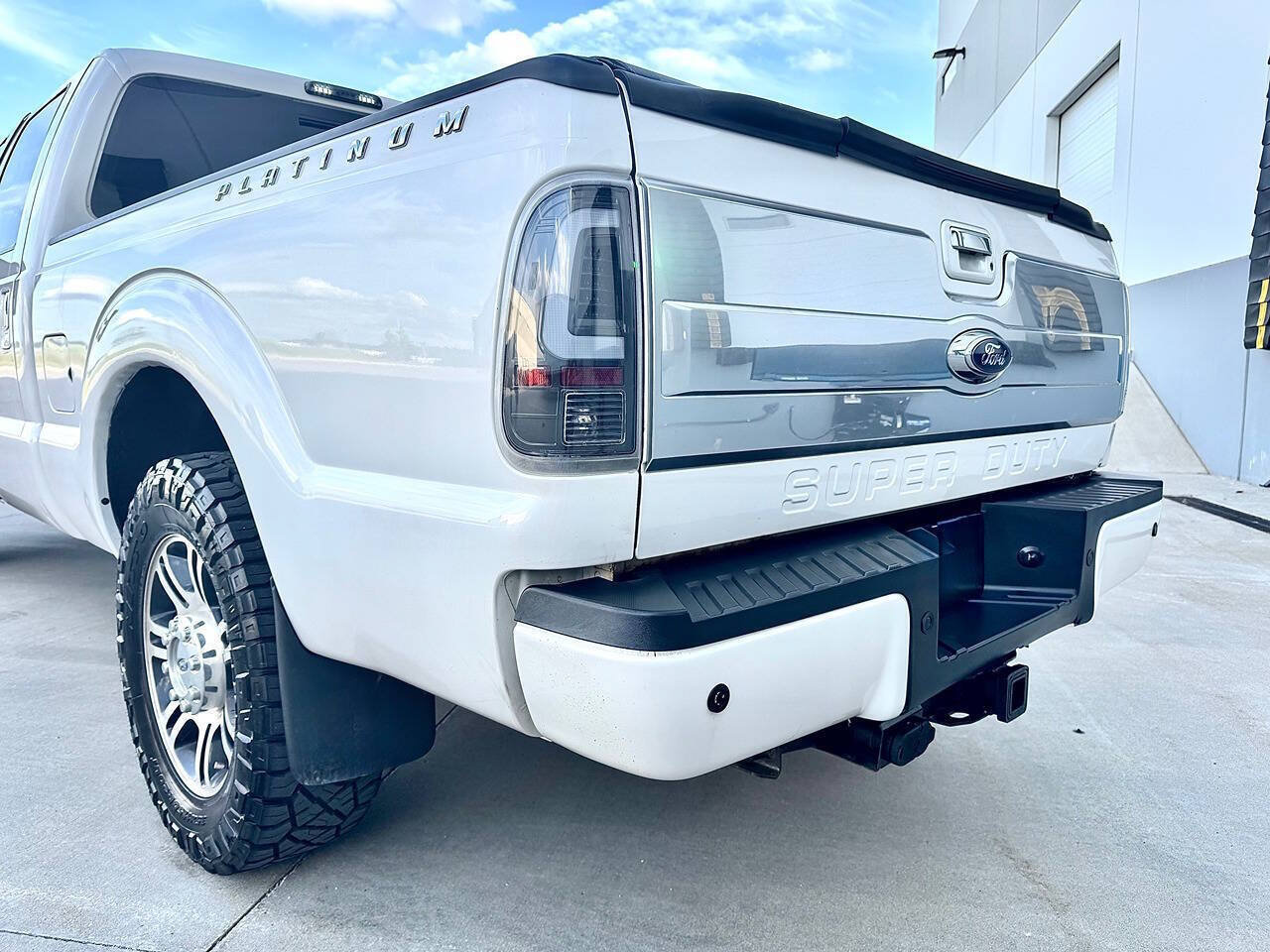 Used 2016 Ford F250 Platinum w/ Platinum Package AWD/4WD image 13