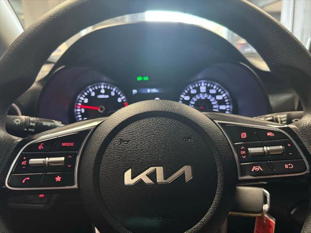 Used 2022 Kia Forte LXS image 15