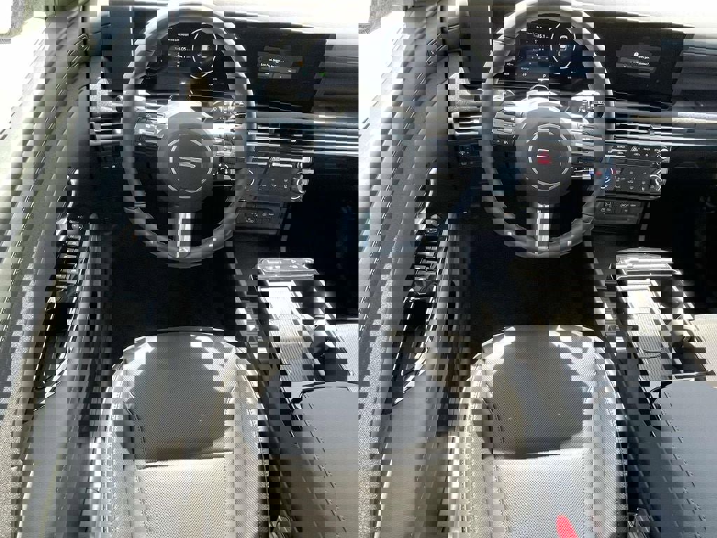 New 2026 Hyundai Tucson Limited image 14