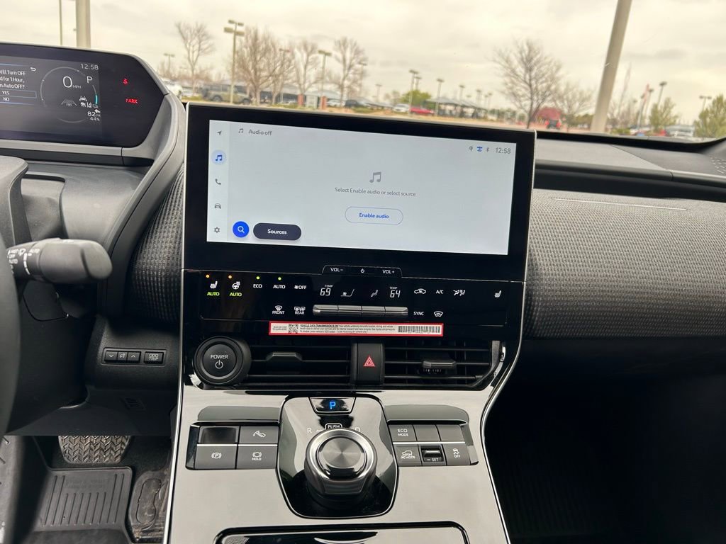 Used 2024 Toyota bZ4X XLE w/ Weather Package AWD/4WD image 18