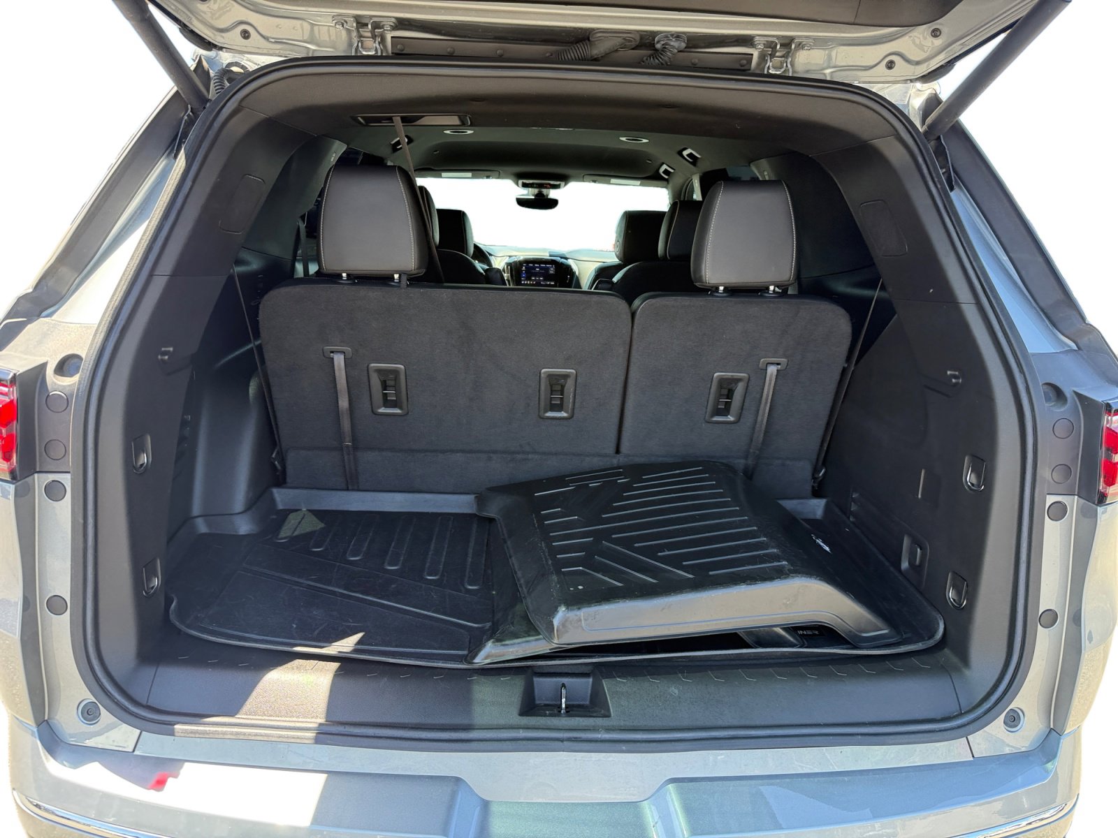 Used 2023 Chevrolet Traverse Premier AWD/4WD image 17