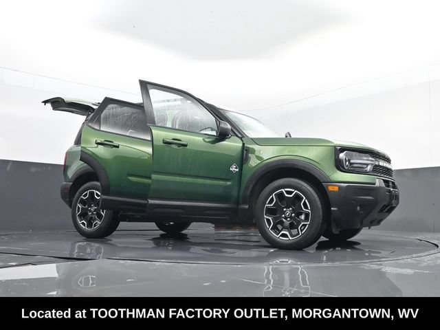 Used 2025 Ford Bronco Sport Outer Banks w/ Outer Banks Tech Package+ AWD/4WD image 32