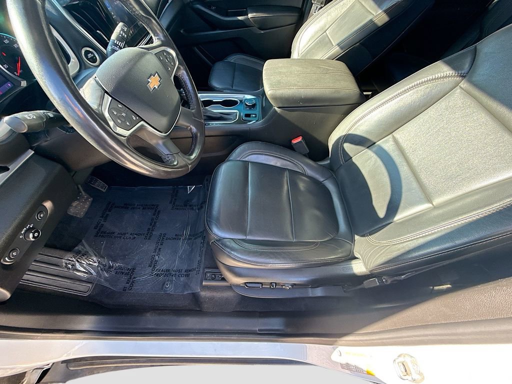 Used 2020 Chevrolet Traverse LT w/ Driver Confidence II Package image 18