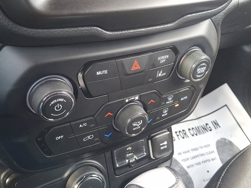 Certified 2023 Jeep Renegade Latitude image 29