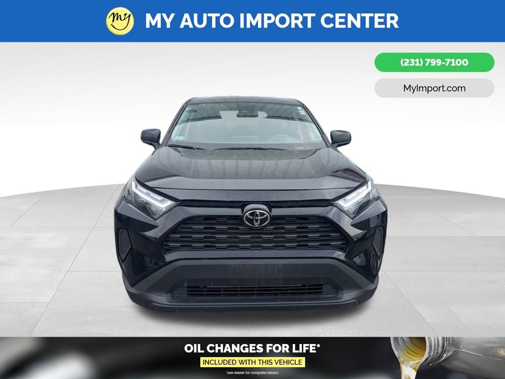 Used 2025 Toyota RAV4 LE image 2