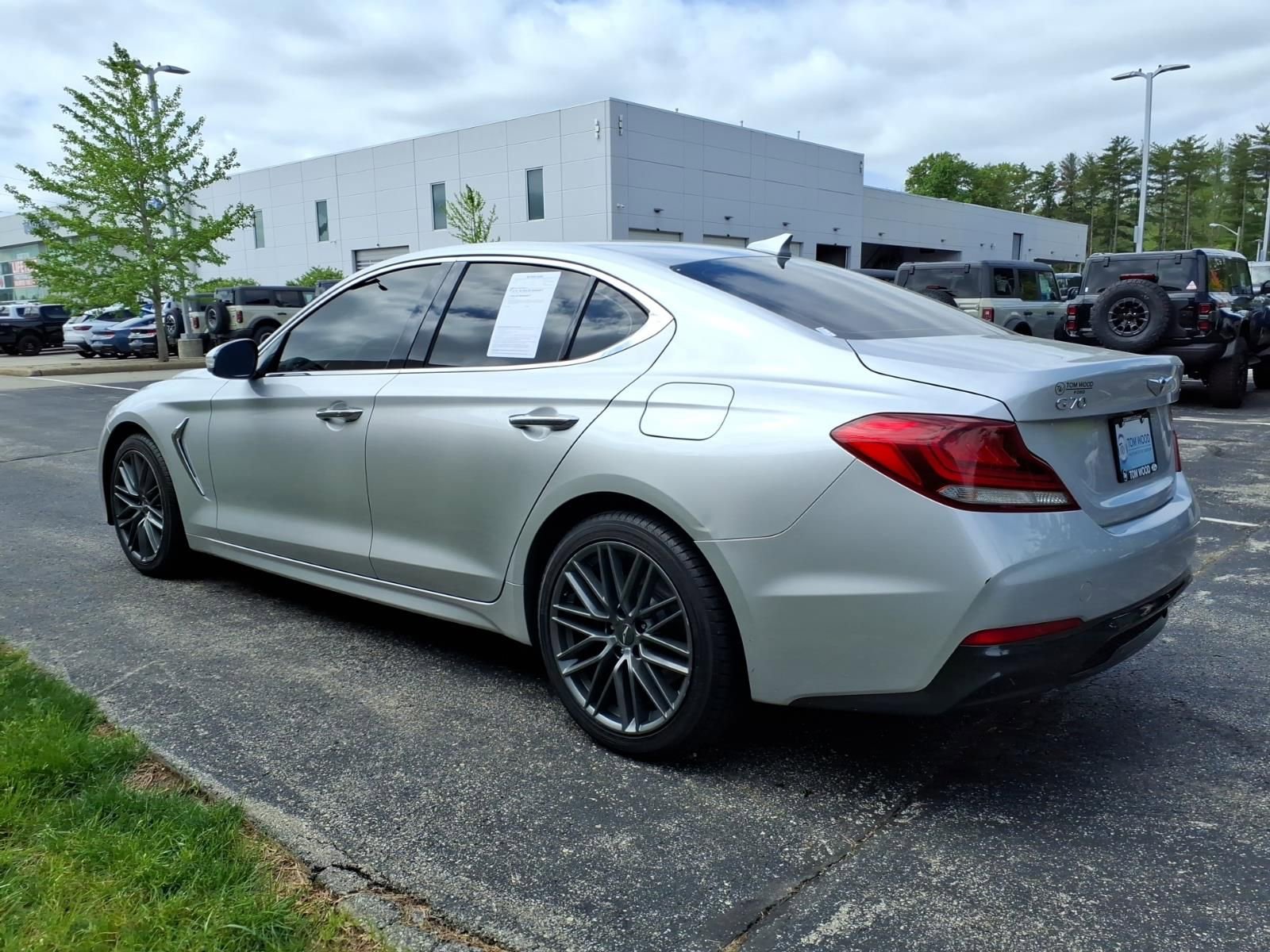 Used 2019 Genesis G70 2.0T Advanced RWD image 7