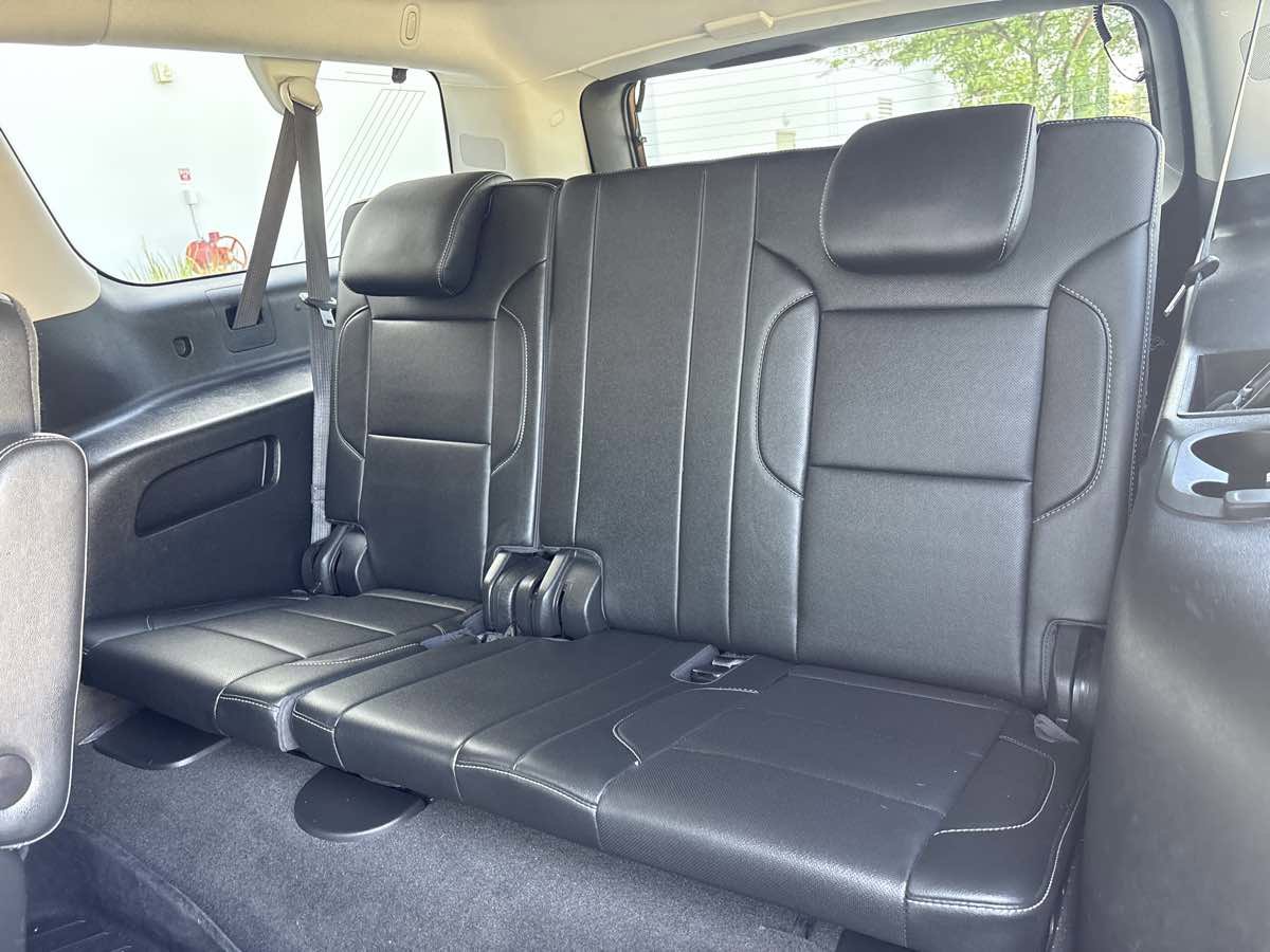 Used 2018 Chevrolet Suburban Premier AWD/4WD image 14