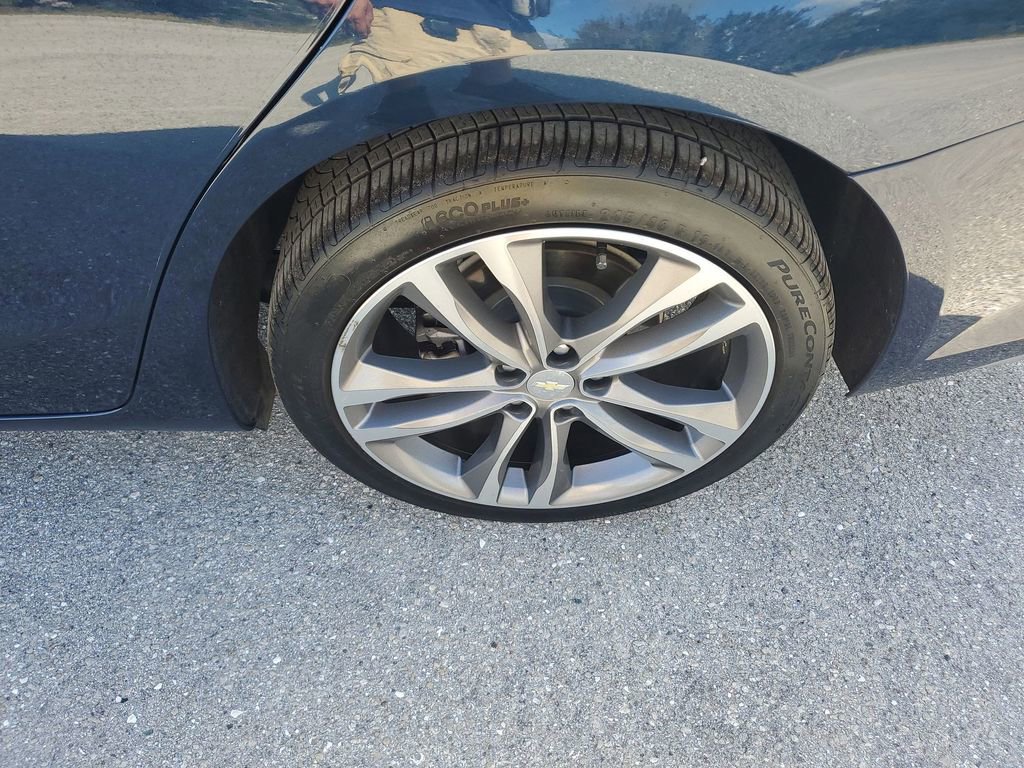 Used 2019 Chevrolet Malibu Premier w/ Sun and Wheel Package image 20