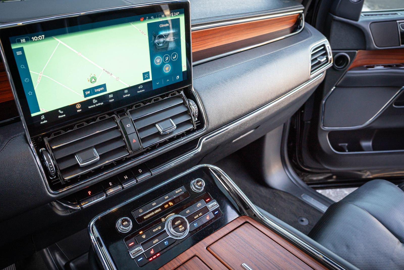 Used 2024 Lincoln Navigator Reserve image 26