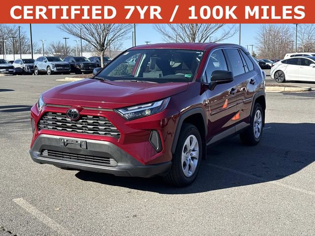 Used 2024 Toyota RAV4 LE image 5