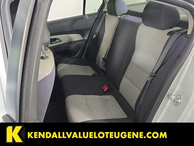 Used 2015 Chevrolet Cruze LS FWD image 16