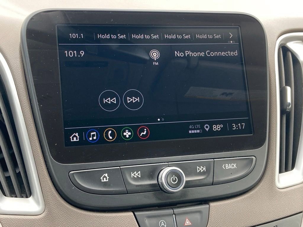 Used 2025 Chevrolet Malibu LT FWD image 25