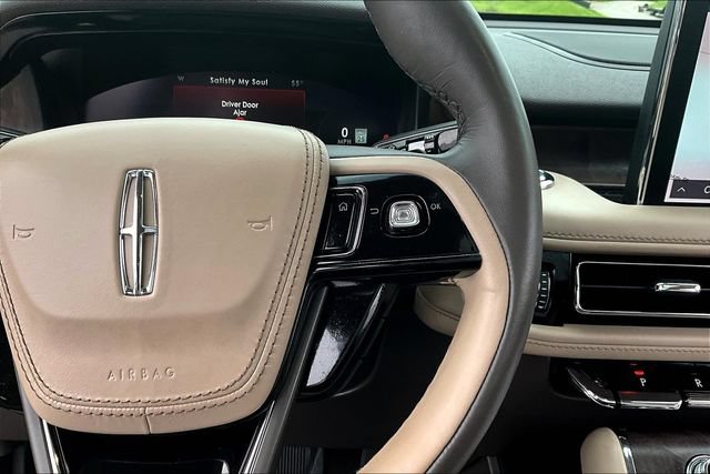 Used 2021 Lincoln Aviator Reserve w/ Equipment Group 201A AWD/4WD image 12