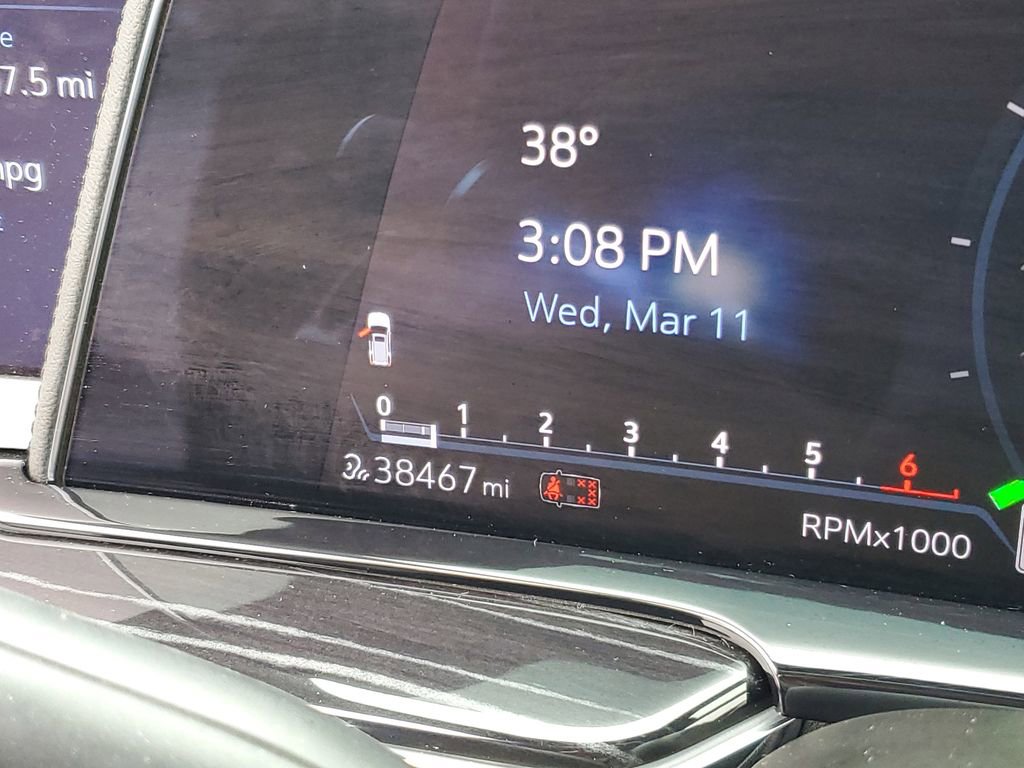 Used 2023 Cadillac Escalade Sport w/ LPO, ONYX Package image 11