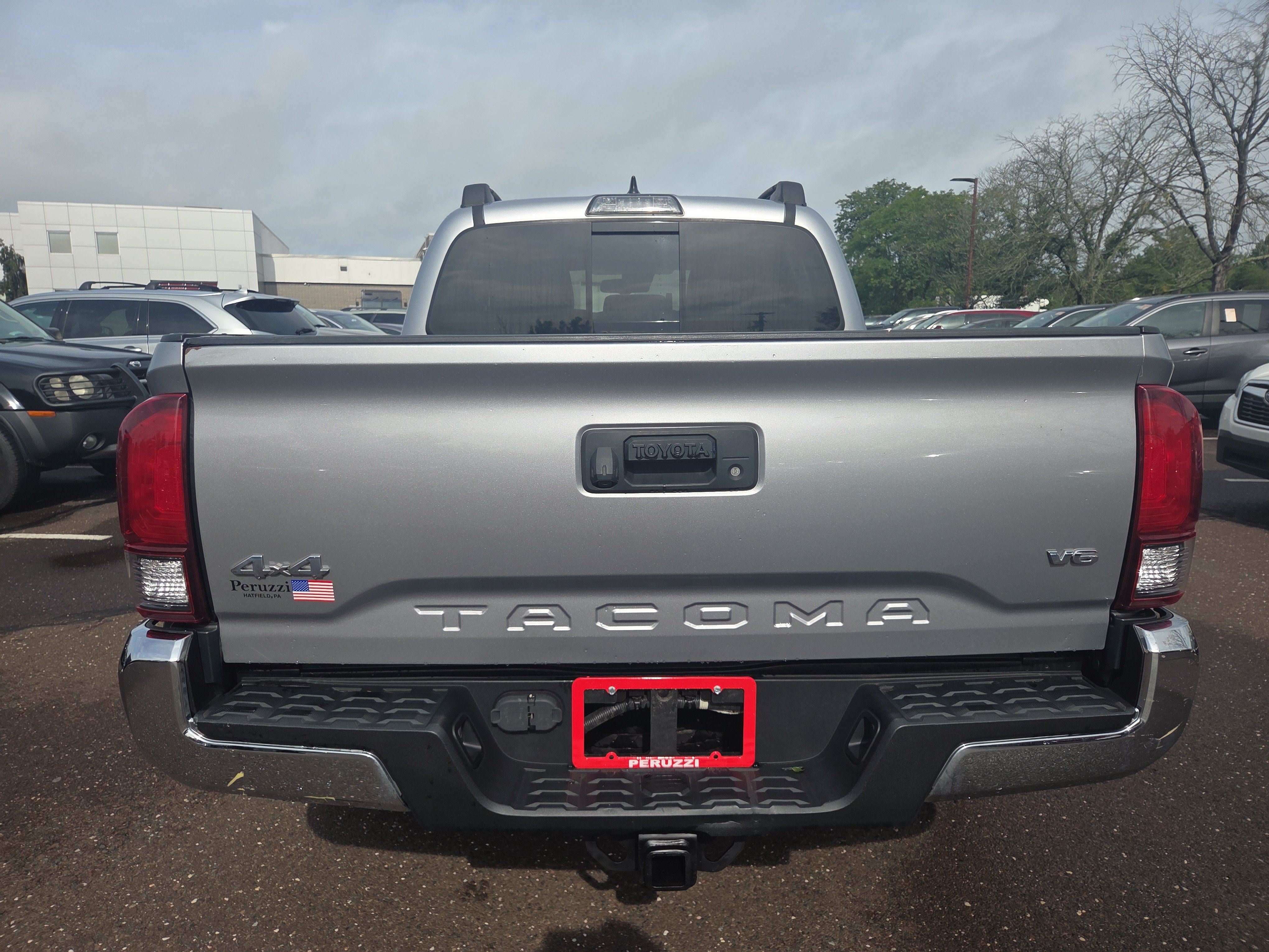 Used 2019 Toyota Tacoma SR5 AWD/4WD image 4