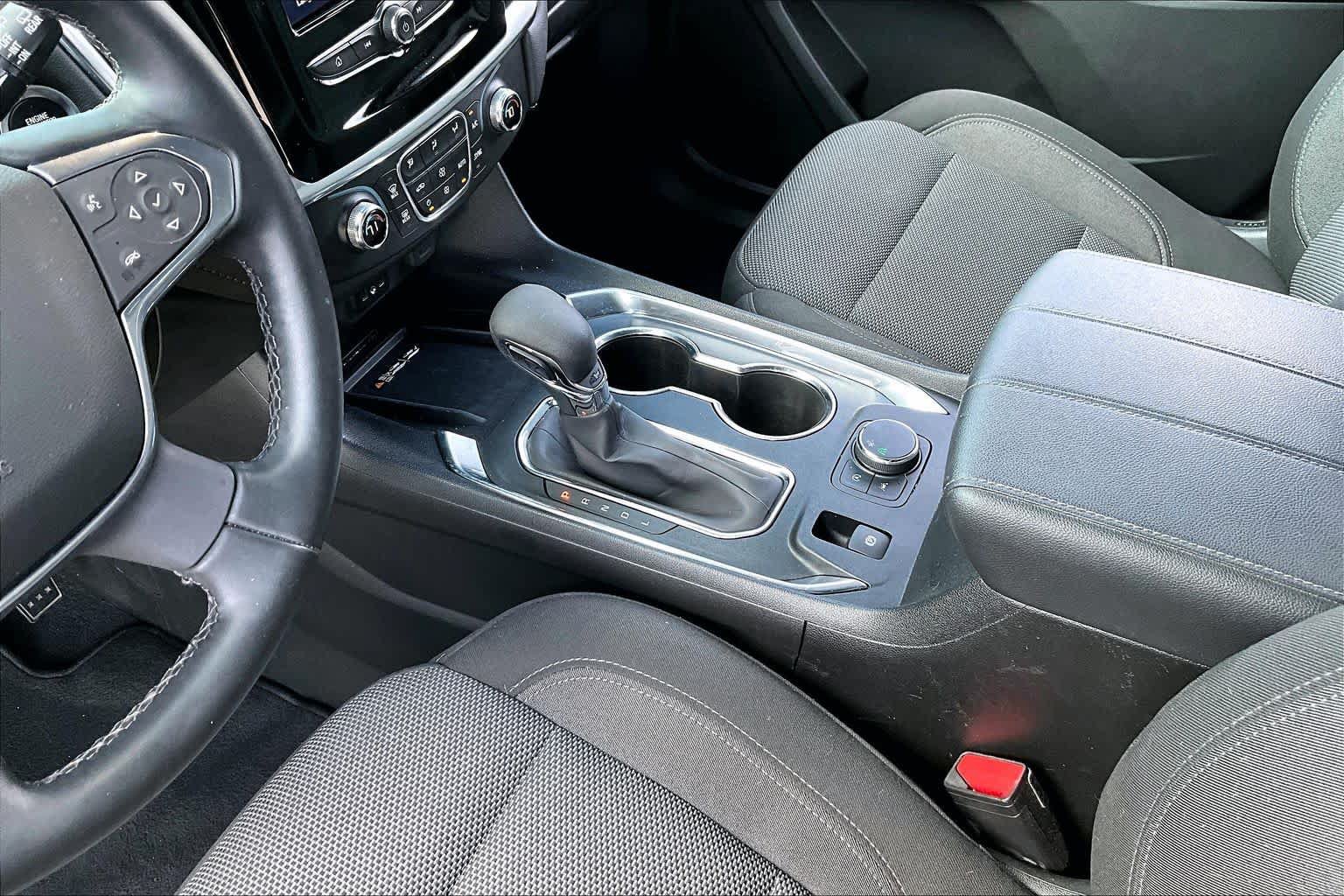 Used 2023 Chevrolet Traverse LT FWD image 15