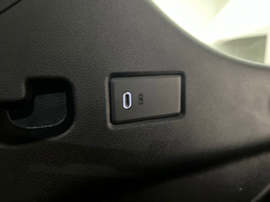 Used 2025 Chevrolet Tahoe Z71 image 31