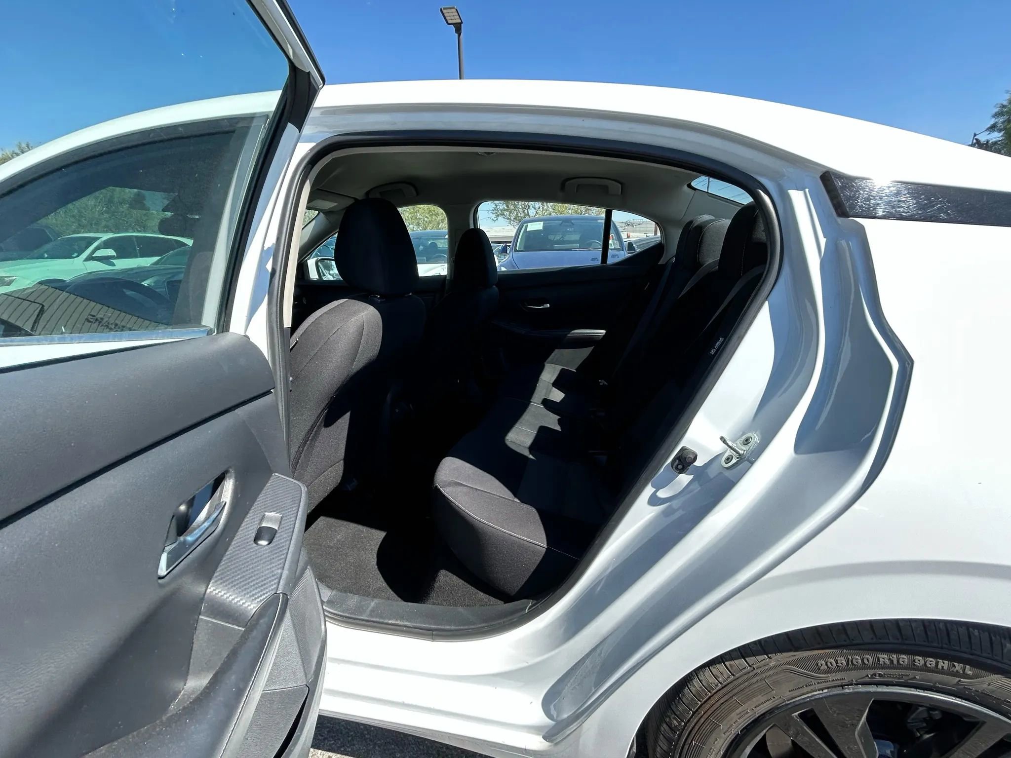 Used 2022 Nissan Sentra SV image 11