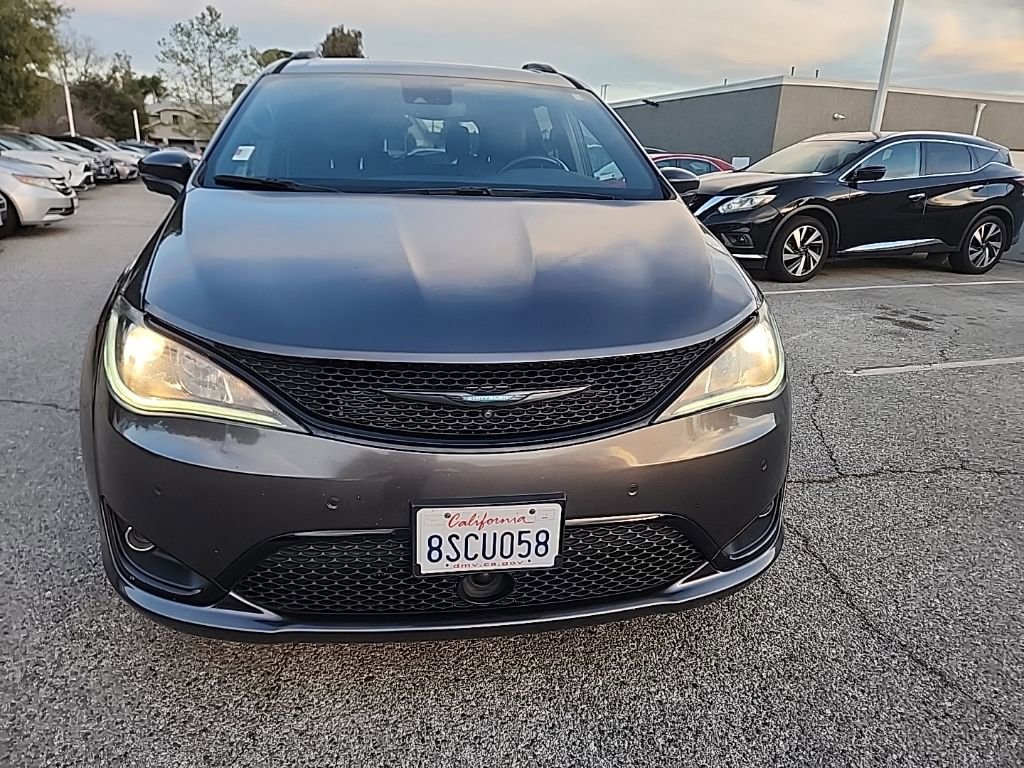 Used 2020 Chrysler Pacifica Limited image 8