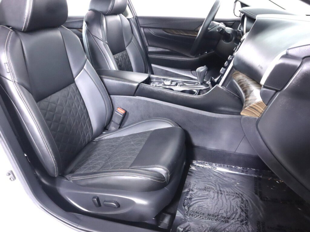 Used 2018 Nissan Maxima Platinum FWD image 44