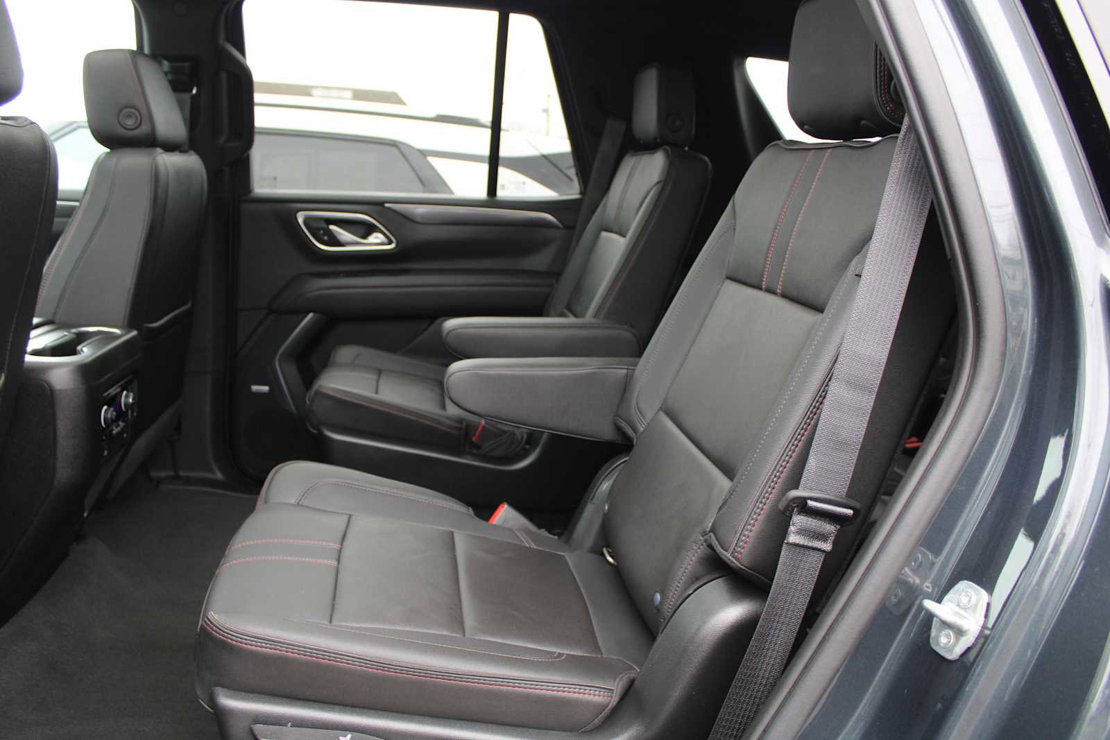 Certified 2022 Chevrolet Tahoe RST w/ Luxury Package AWD/4WD image 11