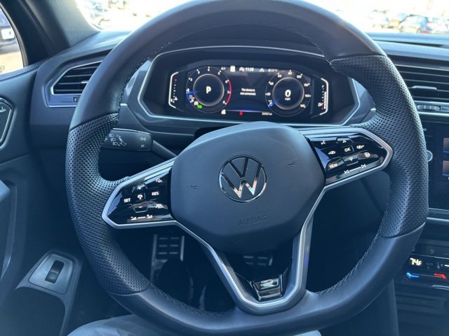 Used 2022 Volkswagen Tiguan SEL R-Line image 14