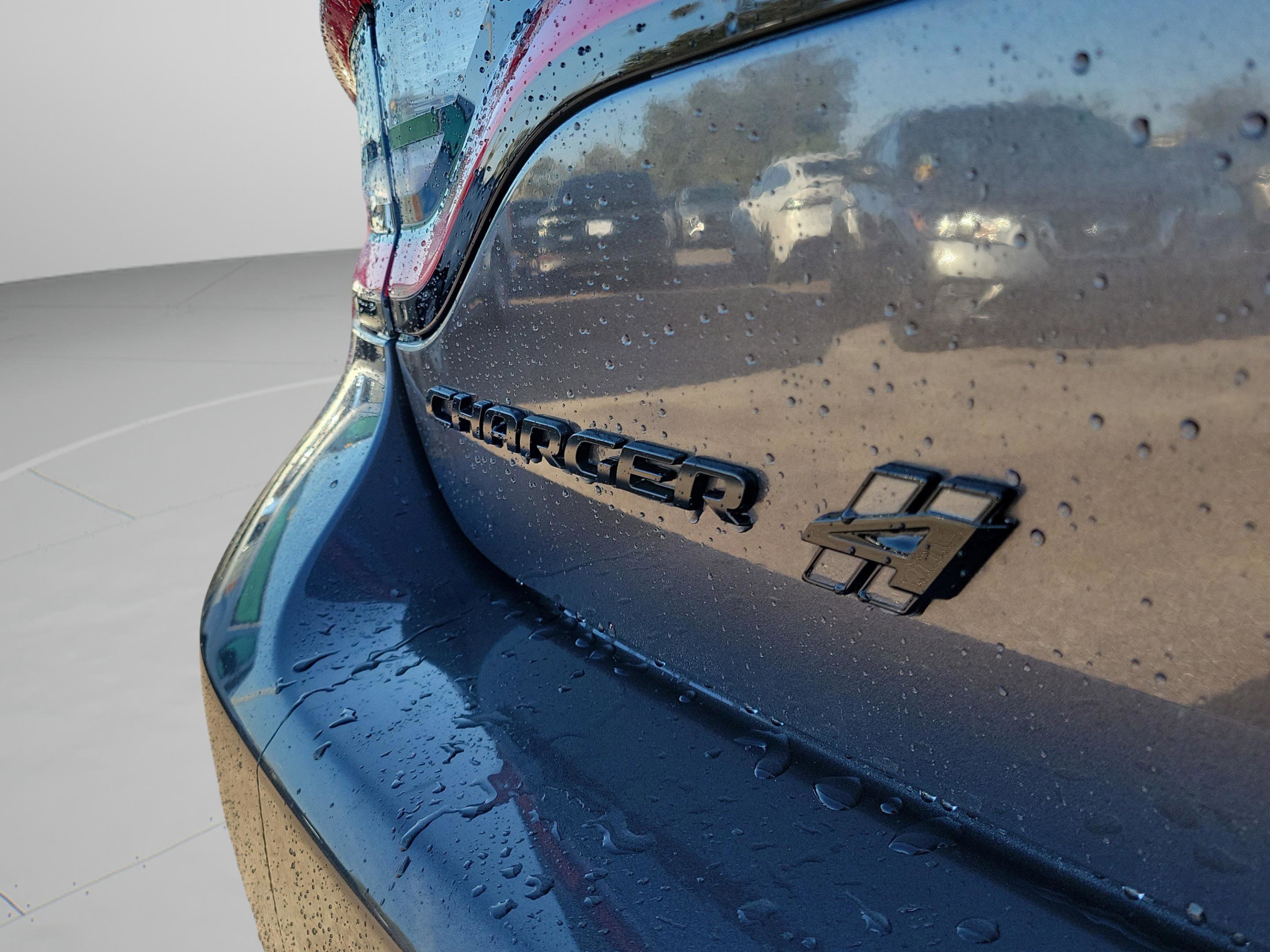 Used 2022 Dodge Charger SXT w/ Blacktop Package image 7