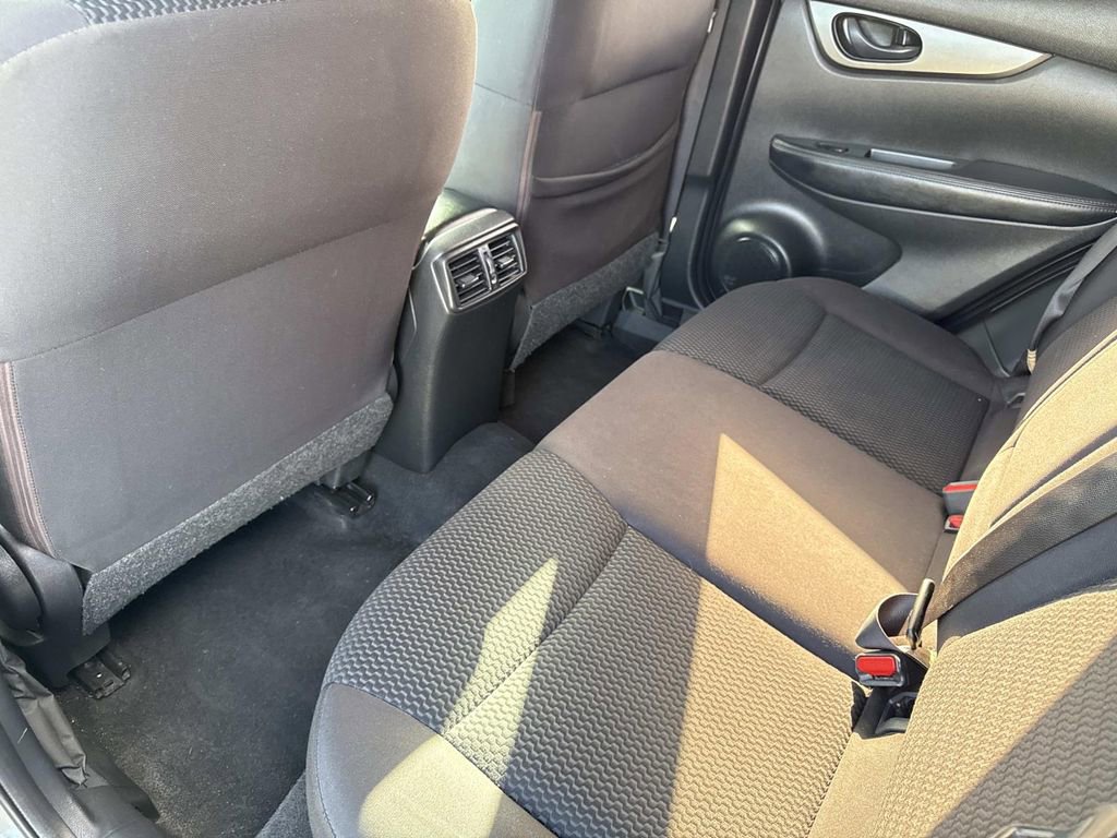 Certified 2018 Nissan Rogue Sport S image 14