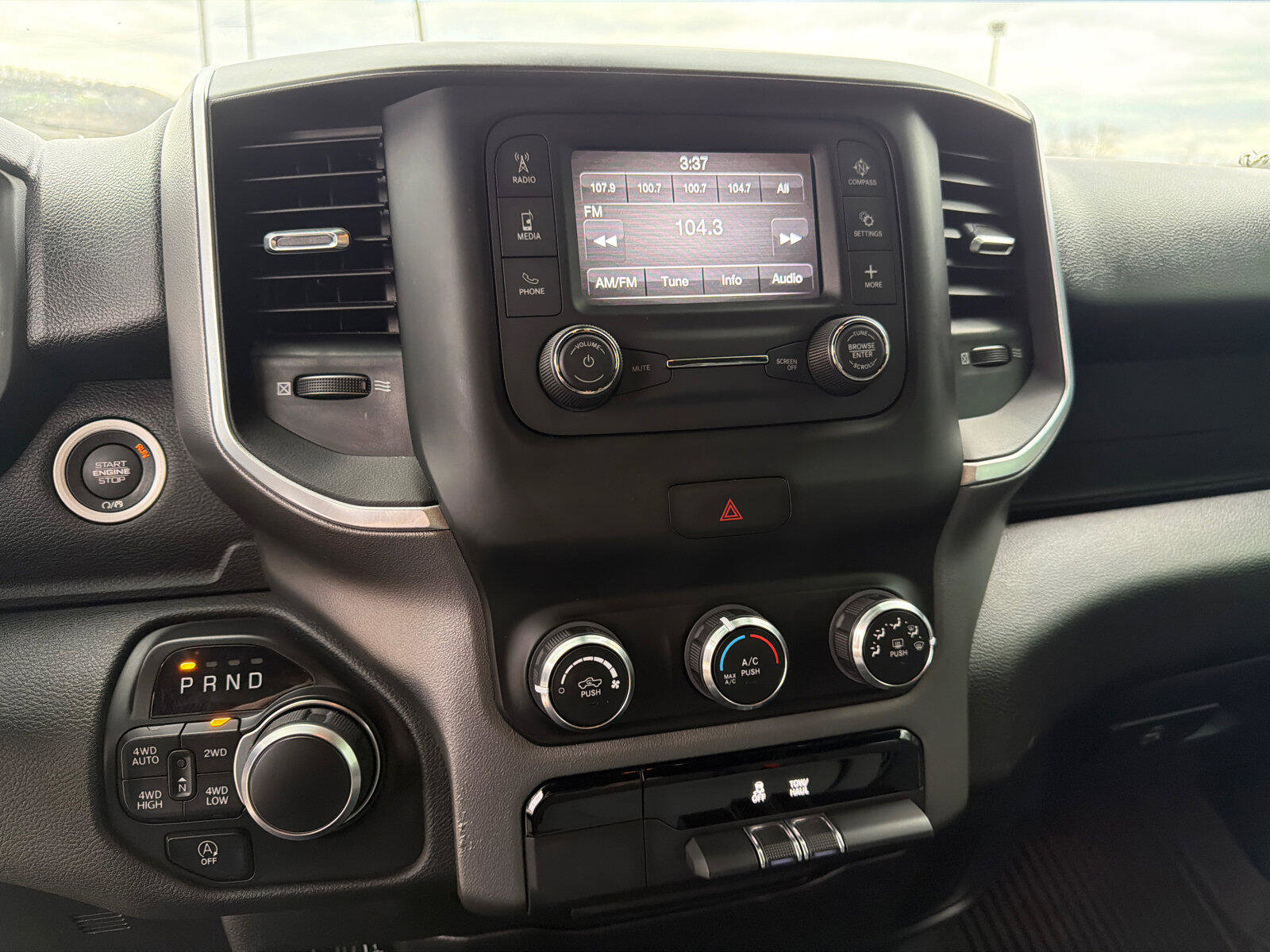 Used 2021 RAM 1500 Big Horn AWD/4WD image 17