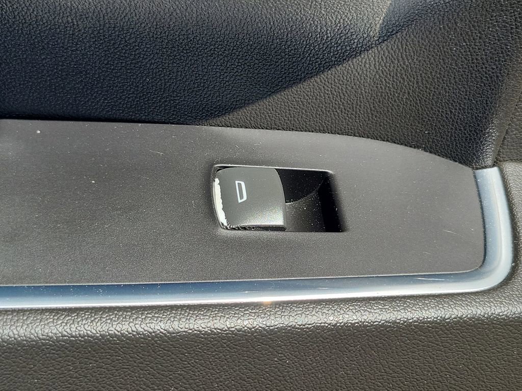 Used 2022 Chevrolet Silverado 1500 RST image 14