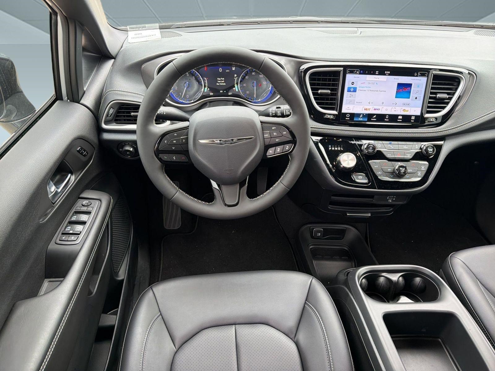 New 2026 Chrysler Pacifica Select w/ S Appearance Package FWD image 26