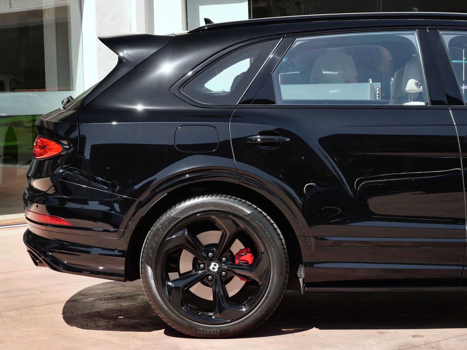 Used 2023 Bentley Bentayga AWD/4WD image 9