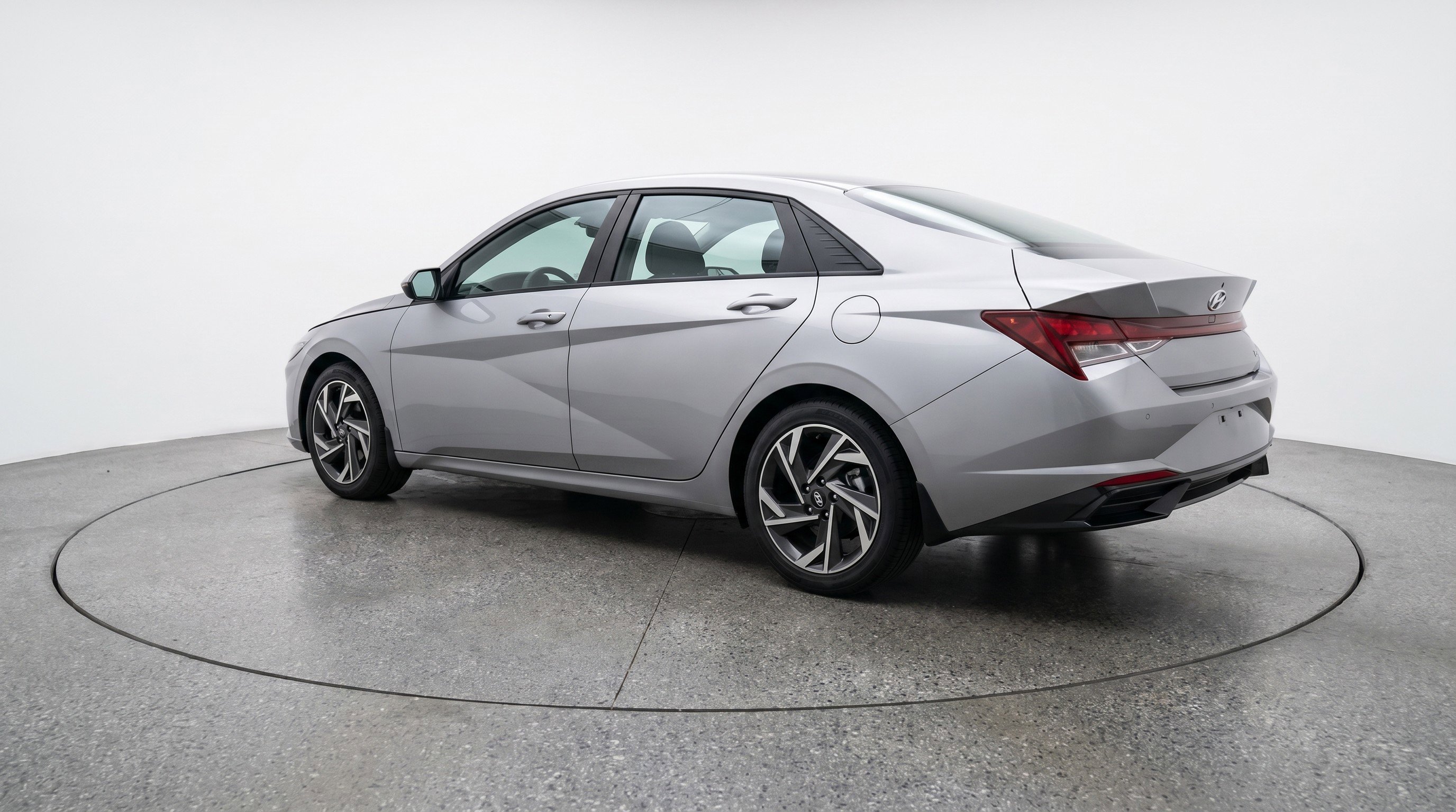 Used 2025 Hyundai Elantra SEL FWD image 6