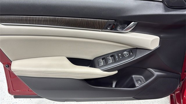 Used 2020 Honda Accord EX image 10