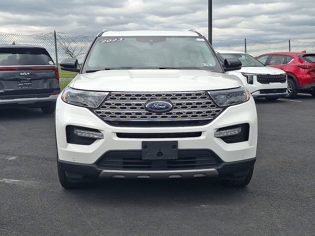 Used 2023 Ford Explorer Limited w/ Limited Technology Package AWD/4WD image 2