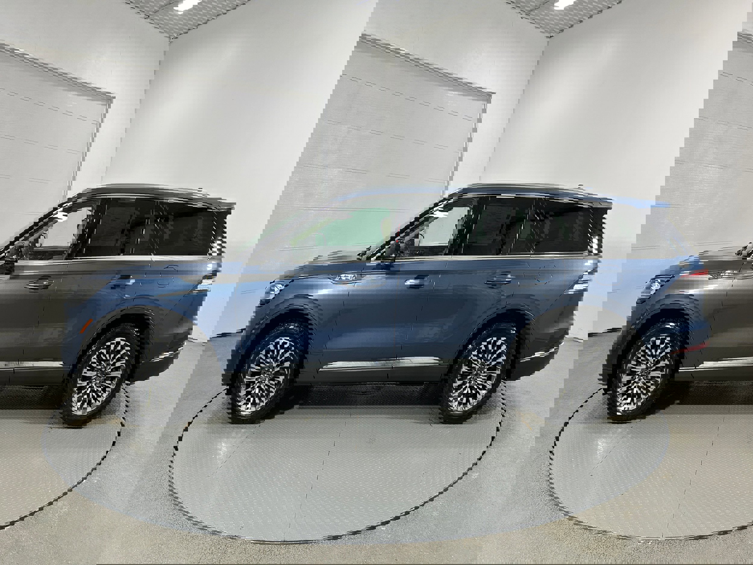 Used 2020 Lincoln Aviator Reserve w/ Equipment Group 201A image 19