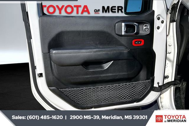 Used 2020 Jeep Gladiator Overland w/ Cold Weather Group image 17