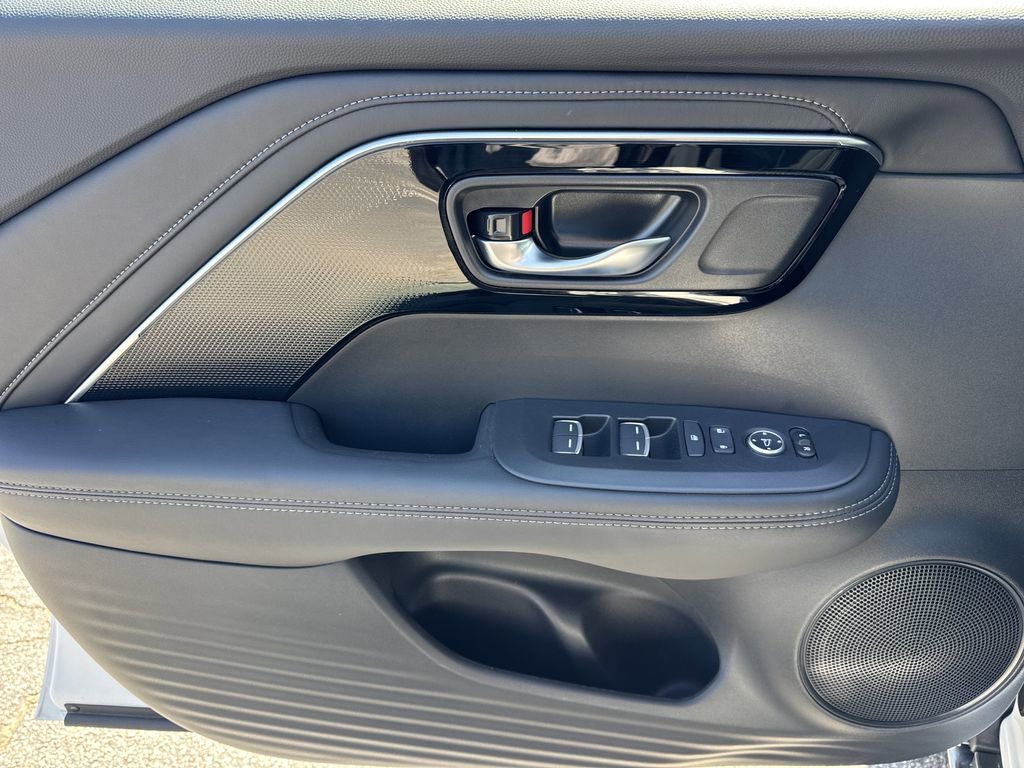 Used 2025 Acura ADX FWD image 10