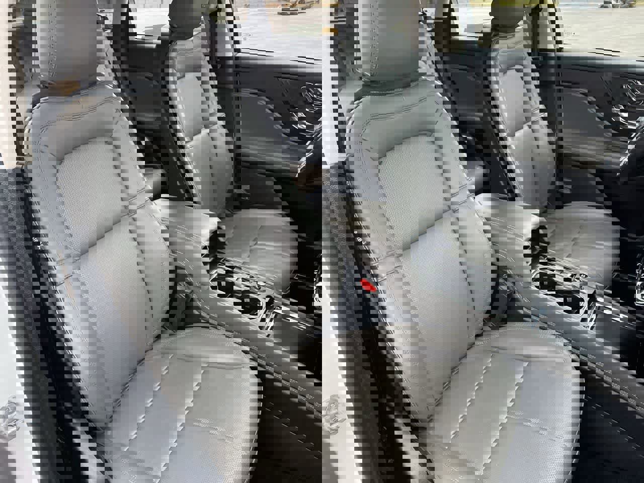 Used 2023 Lincoln Corsair Reserve w/ Equipment Group 201A image 14