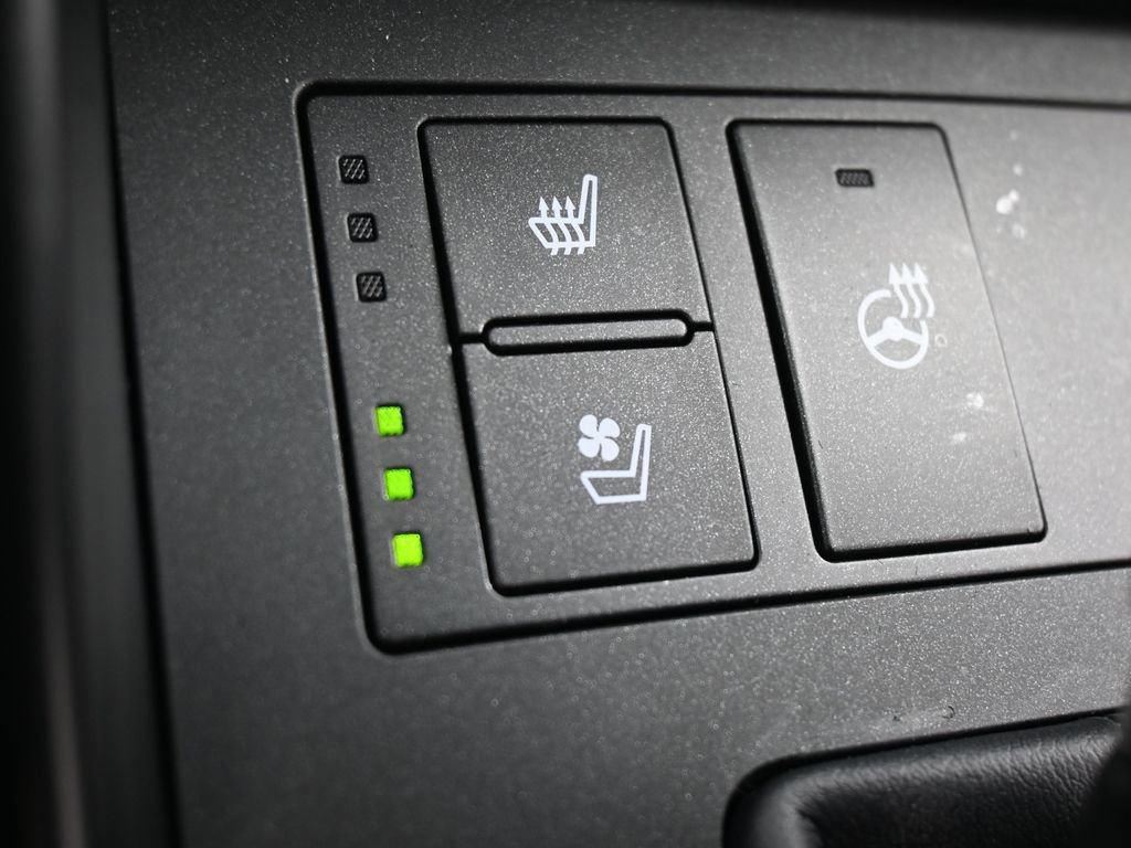 Used 2025 Lexus IS 300 w/ Premium Package image 25