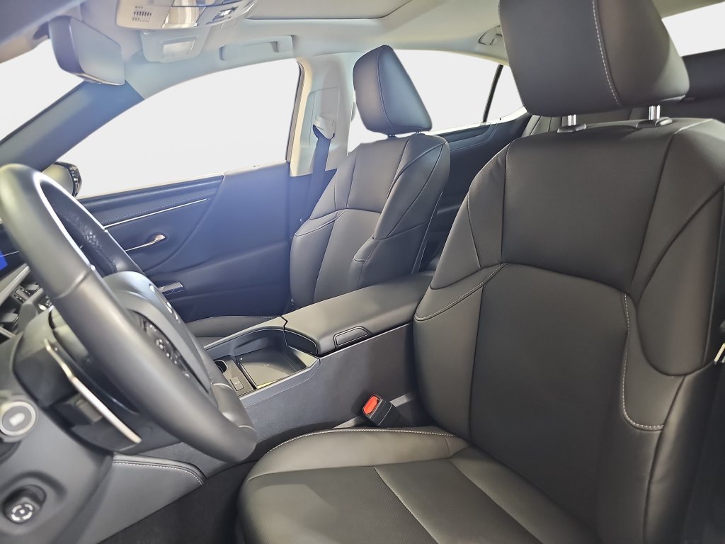 Certified 2025 Lexus ES 350 w/ Premium Package FWD image 14
