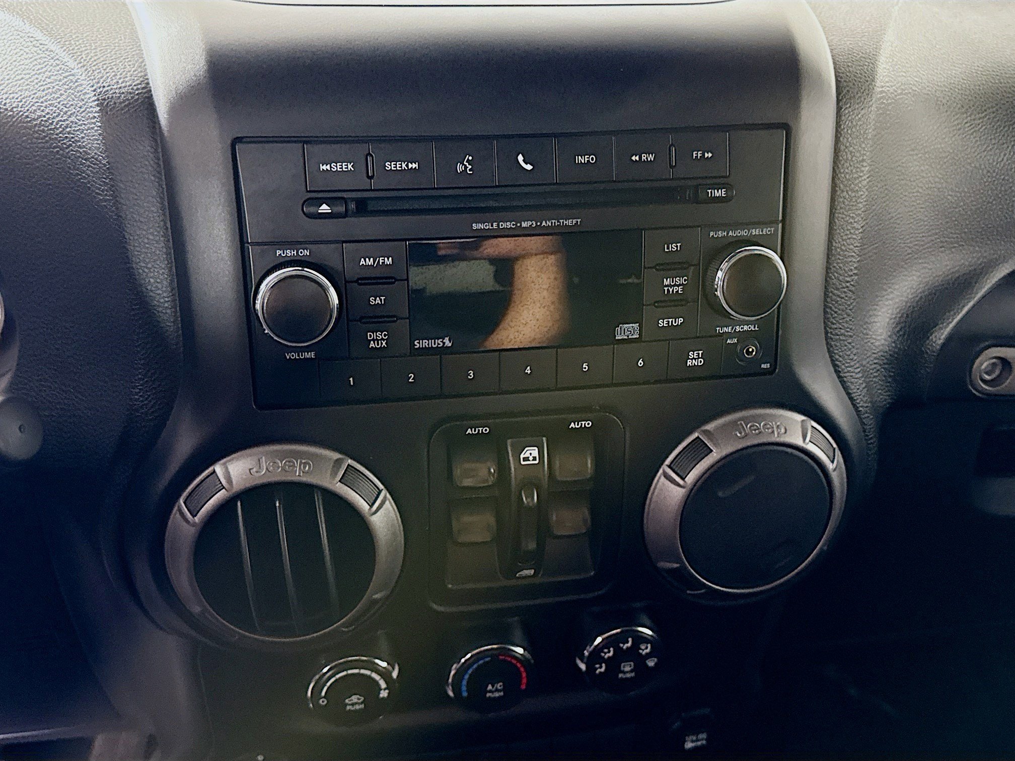 Used 2018 Jeep Wrangler Unlimited Sport w/ Quick Order Package 24W image 18