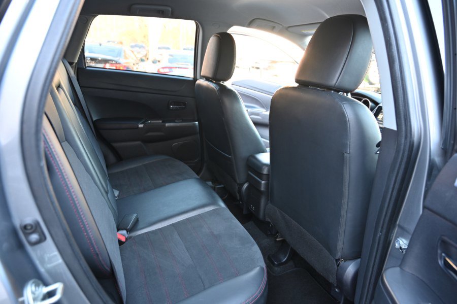 Used 2022 Mitsubishi Outlander Sport SE image 16