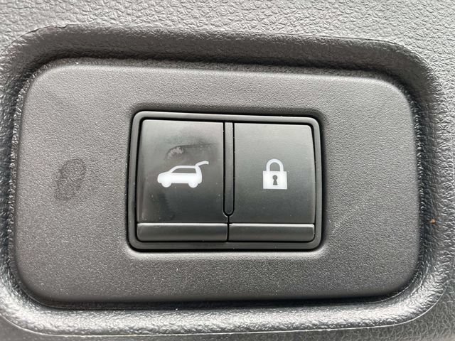 Used 2022 Nissan Pathfinder SL w/ SL Premium Package FWD image 10