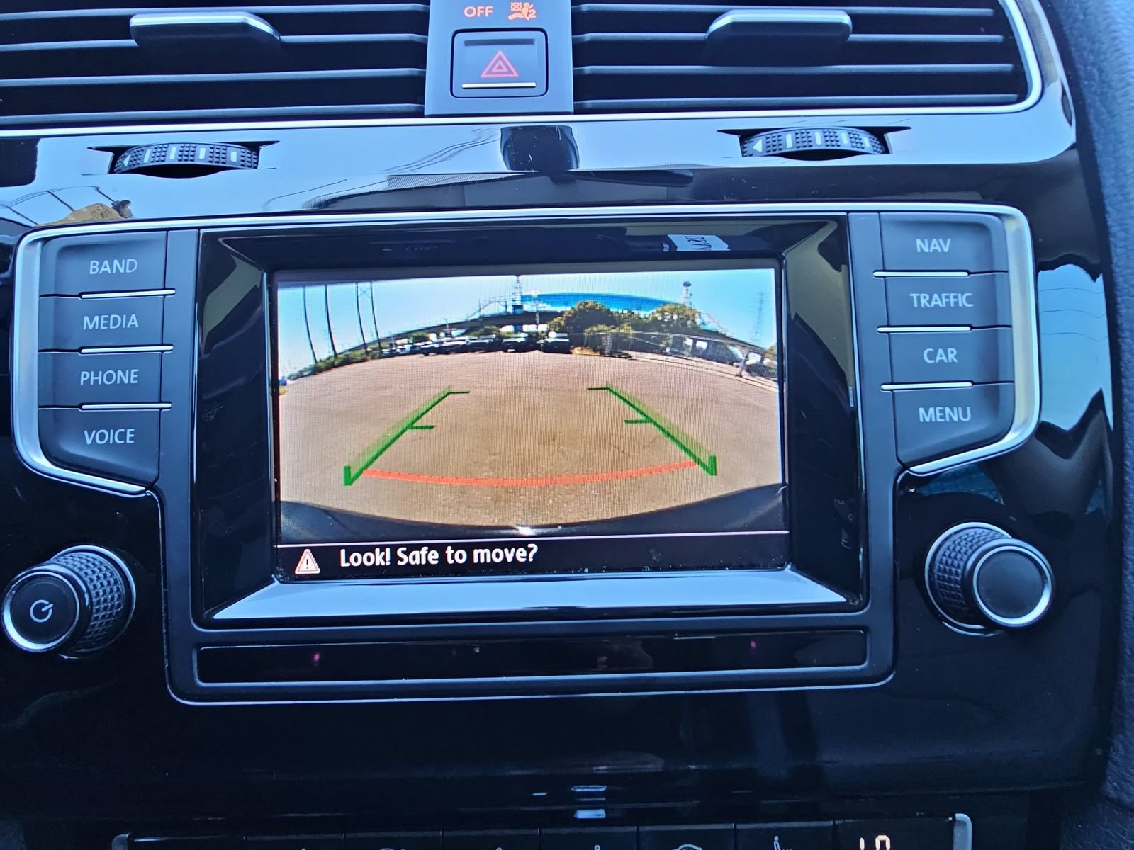 Used 2015 Volkswagen Golf SEL FWD image 22