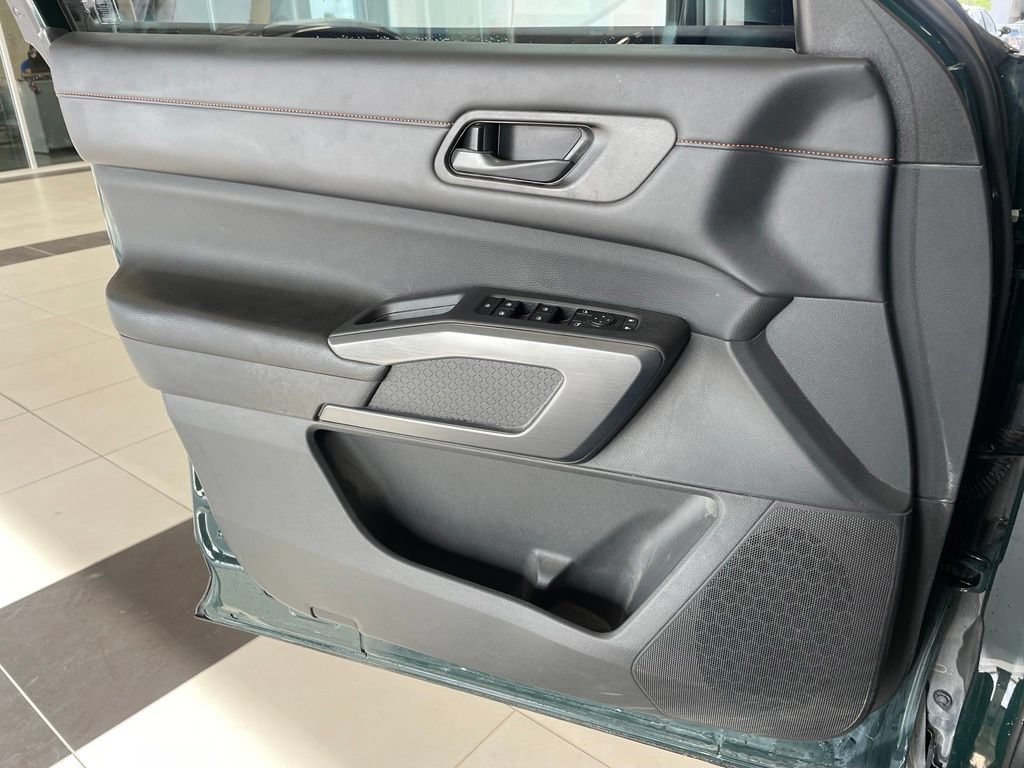 Certified 2024 Nissan Pathfinder Rock Creek AWD/4WD image 9
