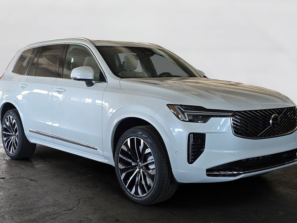 New 2026 Volvo XC90 B6 Plus w/ Protection Package Premier image 3