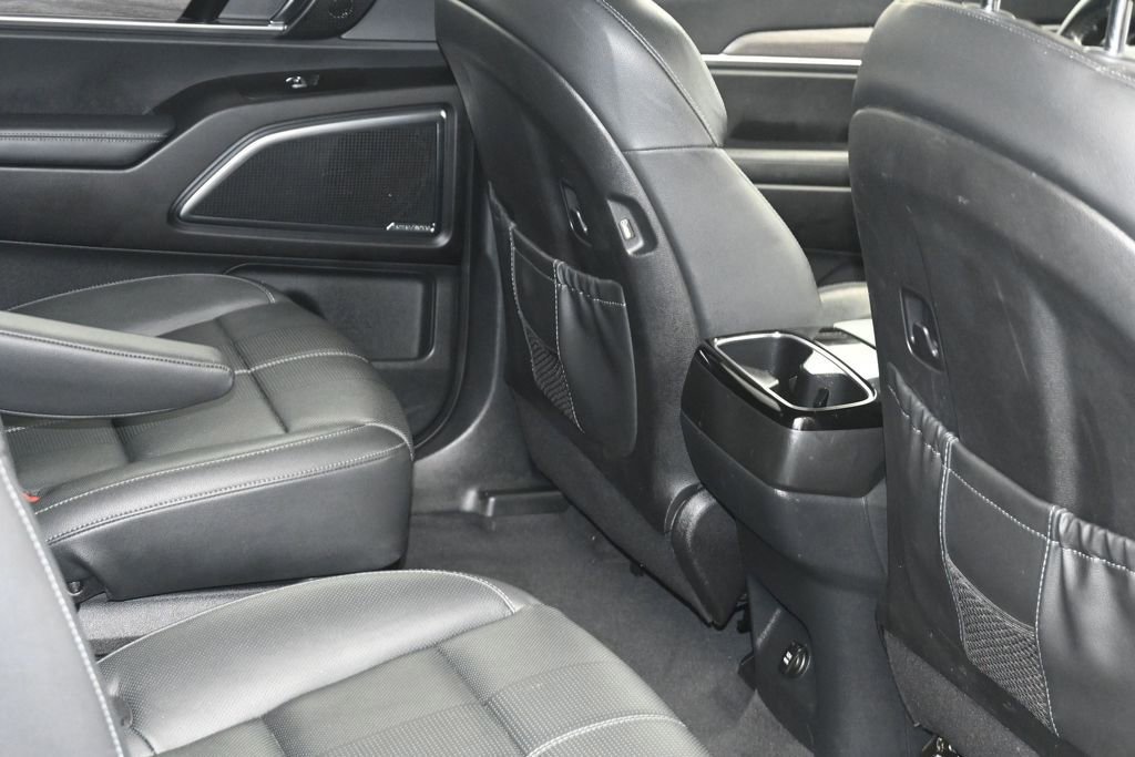 Used 2022 Kia Telluride SX w/ Towing Package FWD image 12