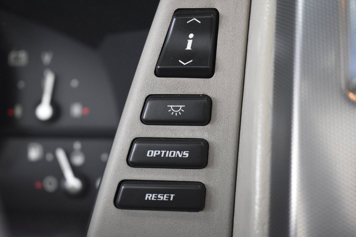 Used 2005 Cadillac XLR image 18