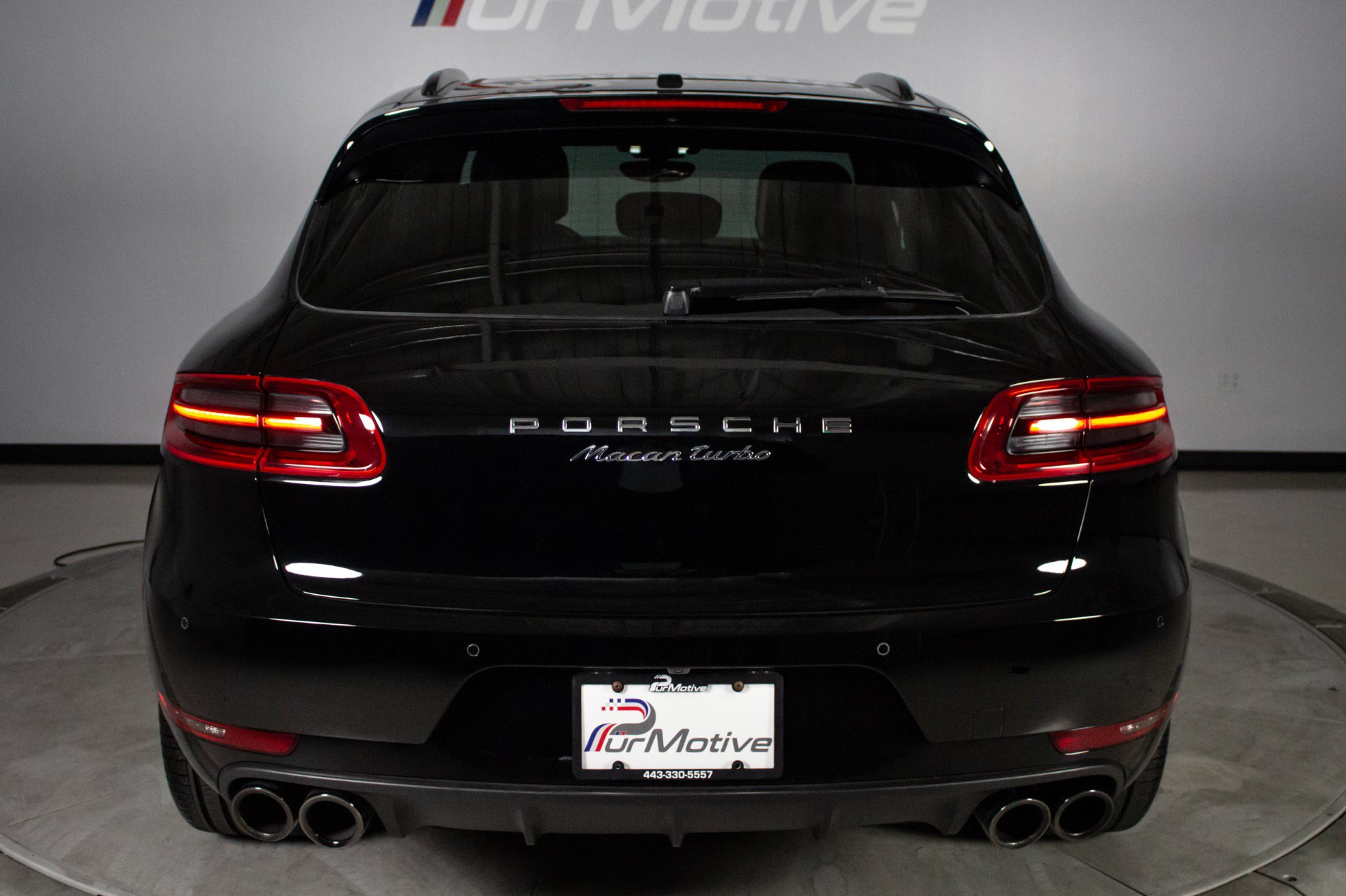 Used 2018 Porsche Macan Turbo AWD/4WD image 8